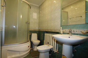 Ucraina Privát Verchovyna, Exteriorul
